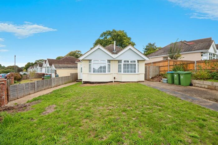 2 Bedroom Detached Bungalow For Sale In Caxton Avenue, Southampton, SO19