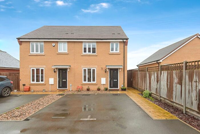 3 Bedroom House For Sale In Lynton Edge, Biggleswade, Bedfordshire, SG18