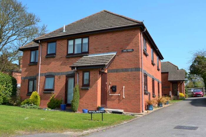 2 Bedroom Flat To Rent In Peel Court, Princes Risborough, HP27