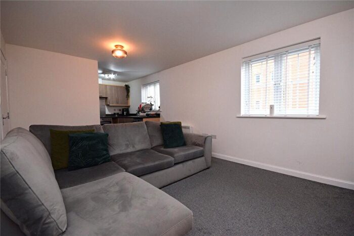 2 Bedroom Apartment To Rent In Boulevard Rise, Leeds, West Yorkshire, LS10
