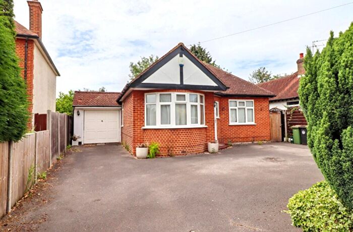 4 Bedroom Detached House To Rent In Beech Close, Walton-On-Thames, Surrey, KT12