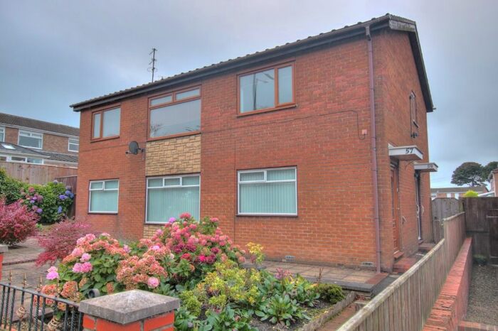 3 Bedroom Flat To Rent In Greenway, Chapel Park, Newcastle Upon Tyne NE5