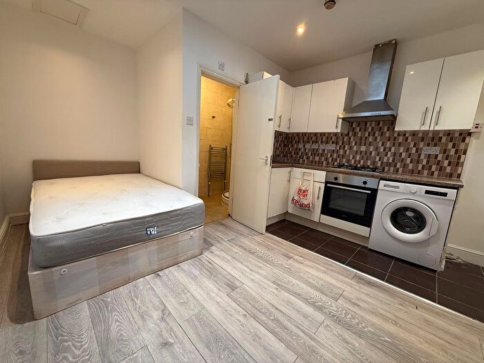 Studio To Rent In Portland Road, SE25
