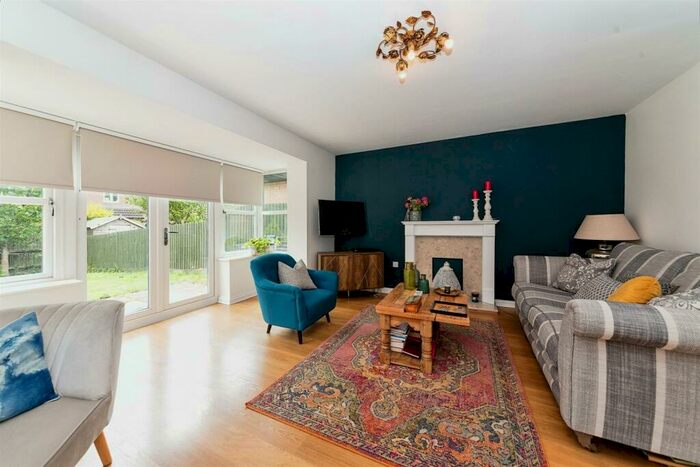 4 Bedroom House To Rent In Banks Crescent, Stamford, PE9