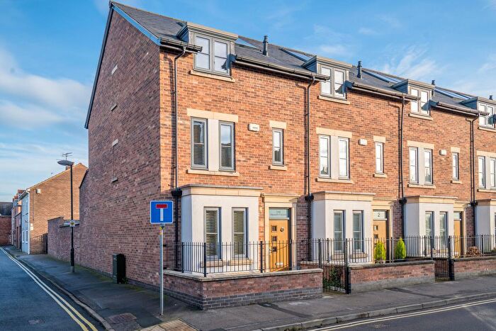 3 Bedroom Terraced House For Sale In Mill Lane, York, YO31