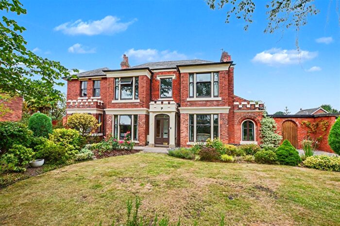 5 Bedroom Semi-Detached House For Sale In Victoria Avenue, Borrowash, DE72