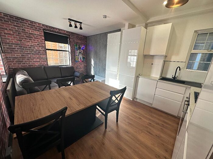 6 Bedroom Flat To Rent In Tamworth Sreet, London, SW6