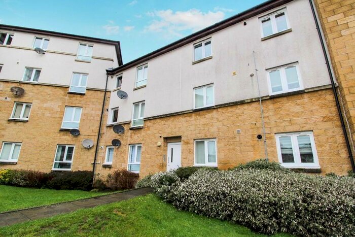 2 Bedroom Ground Flat To Rent In Croft Gardens, Glasgow, G72