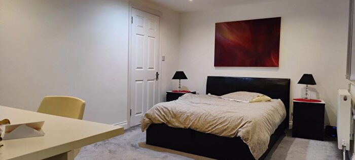 2 Bedroom Flat To Rent In Chaplin Road, Wembley, Greater London, HA0