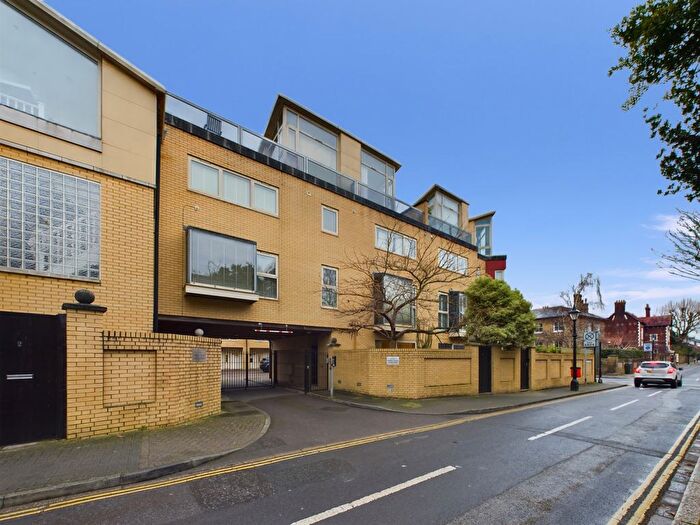 4 Bedroom Town House To Rent In Nelson Road, Southsea, PO5