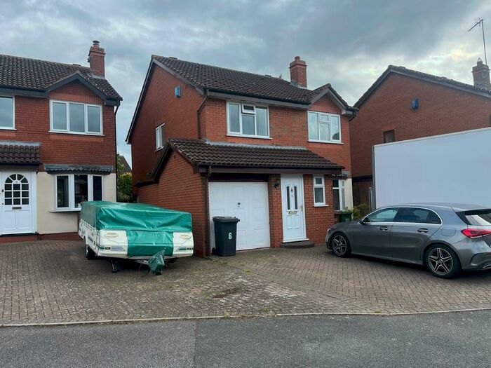 4 Bedroom House To Rent In Dotterel Place, Kidderminster, DY10