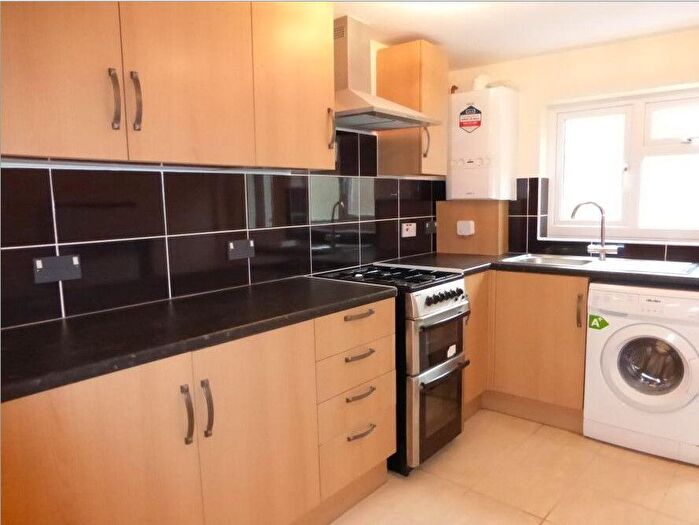 3 Bedroom Flat To Rent In Oxford Road, Exeter, EX4