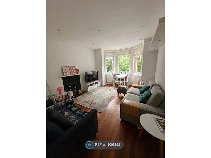 2 Bedroom Flat To Rent In Evelyn Mansions, London, W14