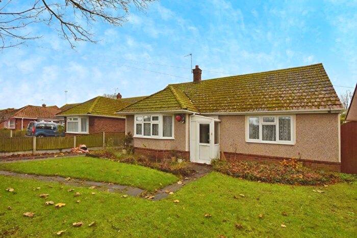 2 Bedroom Detached Bungalow For Sale In Old Green Road, Broadstairs, CT10