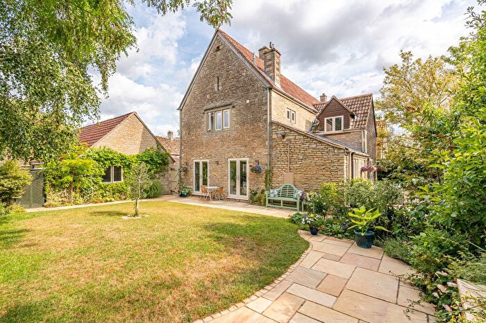 4 Bedroom Barn Conversion For Sale In Park Street, Charlton, SN16