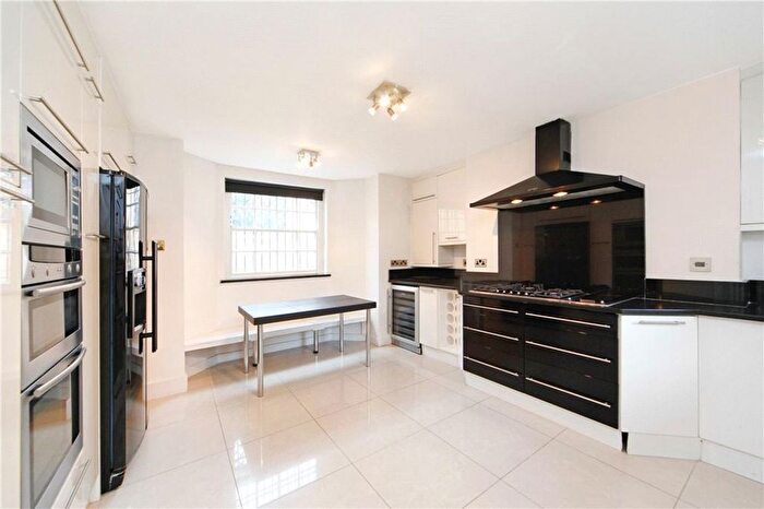 3 Bedroom Property To Rent In Park Village West, Regent's Park, NW1