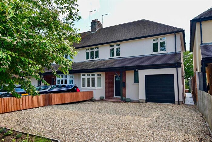 4 Bedroom Semi-Detached House To Rent In Roman Bank, Stamford, PE9