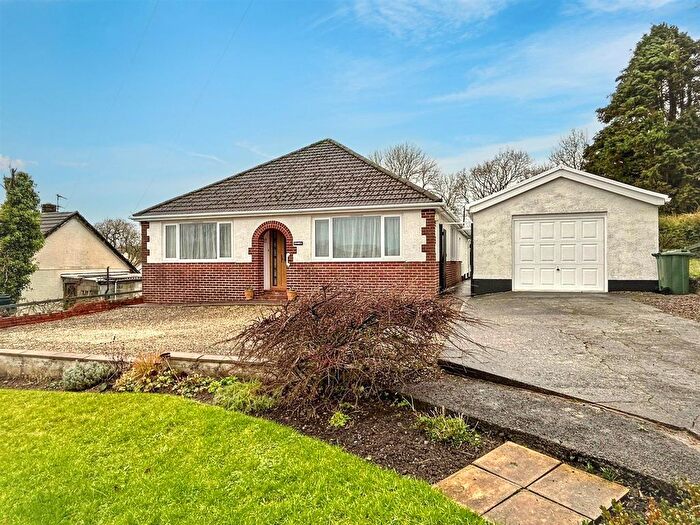 3 Bedroom Detached Bungalow For Sale In Meinciau Road, Mynyddygarreg, Kidwelly, SA17