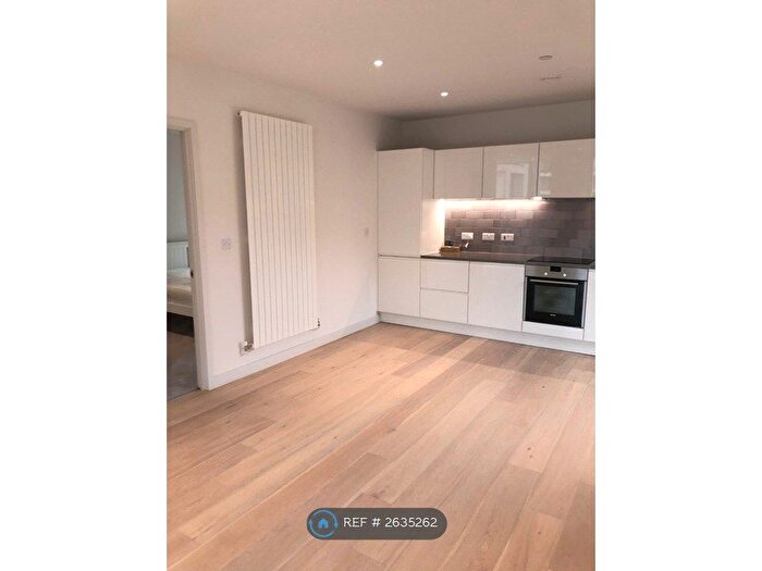1 Bedroom Flat To Rent In Flagship House, London, E16