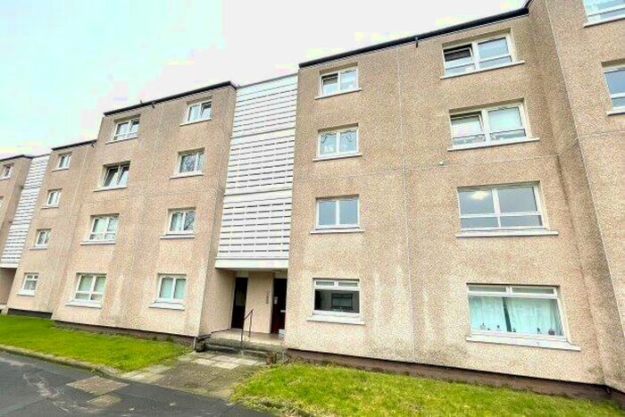2 Bedroom Flat To Rent In Maclean Square, Glasgow, G51