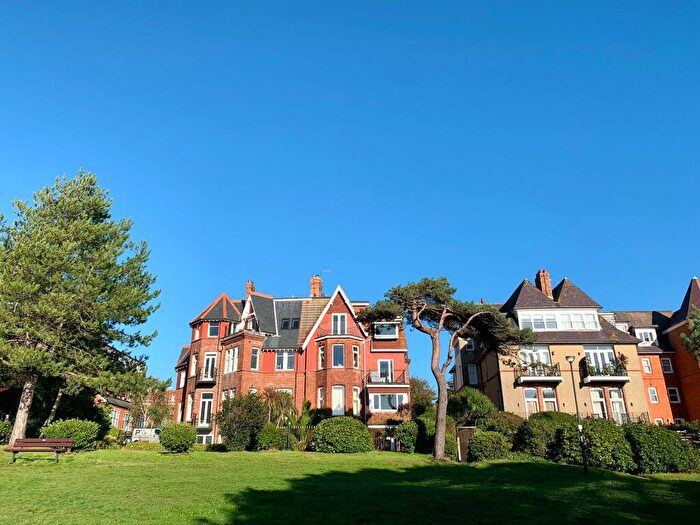 1 Bedroom Apartment To Rent In West Cliff Gardens, Bournemouth, BH2