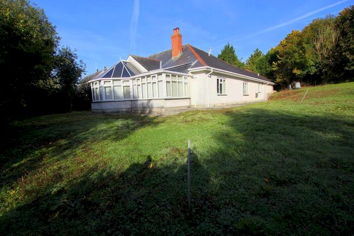 4 Bedroom Detached Bungalow To Rent In Grenville Road, Lostwithiel, PL22