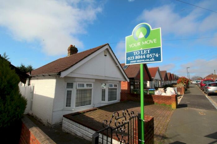 2 Bedroom Bungalow To Rent In Wycliffe Road, Southampton, SO18