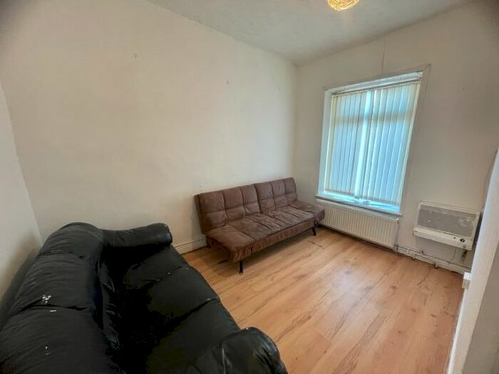1 Bedroom Flat To Rent In Market Square, Nelson, BB9