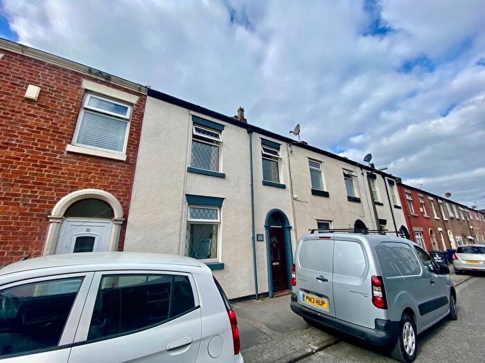 3 Bedroom Property To Rent In East Street, Leyland, PR25