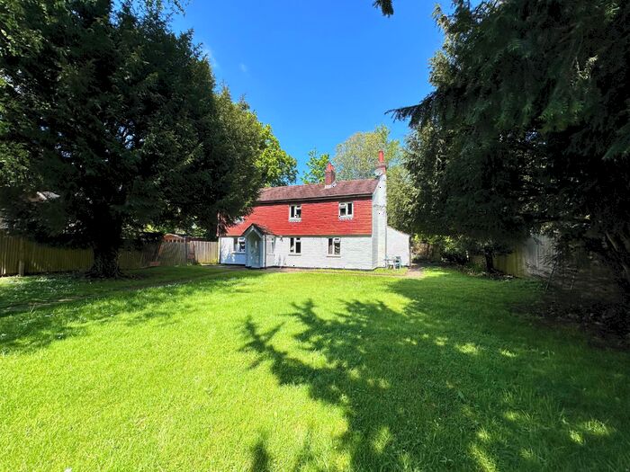 9 Bedroom House Of Multiple Occupation For Sale In Greyhound Cottage, Tinsley Green, Crawley, West Sussex, RH10