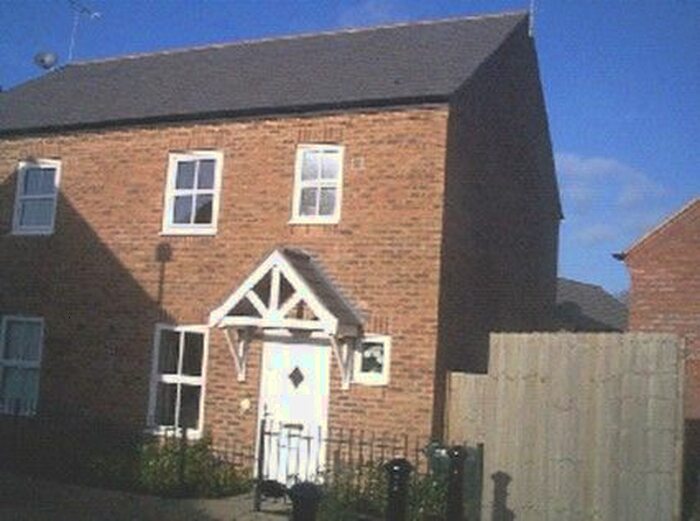 3 Bedroom Terraced House To Rent In Laxton Way, Banbury, OX17