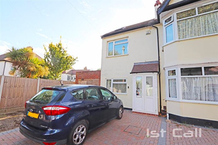 2 Bedroom End Of Terrace House For Sale In Sandringham Road, Southchurch, Southend On Sea, SS1