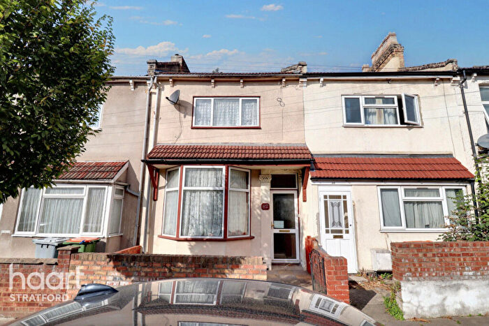 3 Bedroom Terraced House For Sale In Caistor Park Road, Stratford, E15