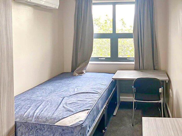 7 Bedroom Apartment To Rent In Stokes Croft, Bristol, BS1