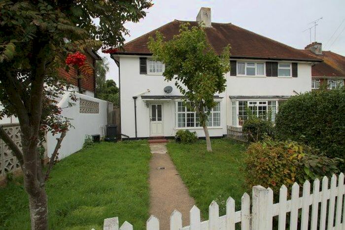 3 Bedroom Property To Rent In Cambray Road, Orpington, BR6