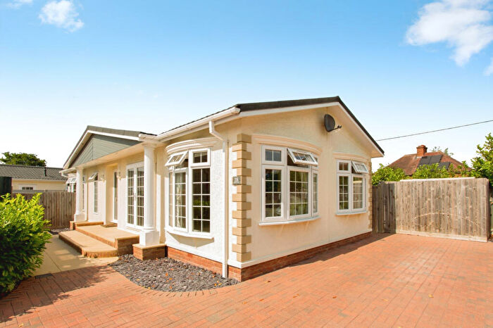 2 Bedroom Park Home For Sale In Royston, Cambridgeshire, SG8
