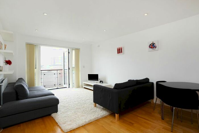 2 Bedroom Flat To Rent In Wadbrook Street, Kingston Upon Thames, KT1