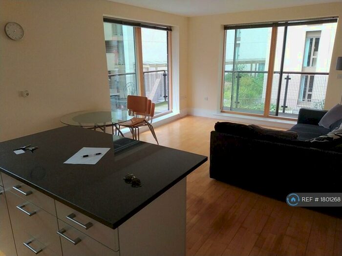 2 Bedroom Flat To Rent In Lower Chatham Street, Manchester, M1