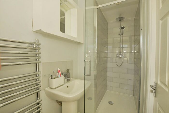 4 Bedroom Detached House For Sale In Bell Chapel Close, Kingsnorth, Ashford, TN23