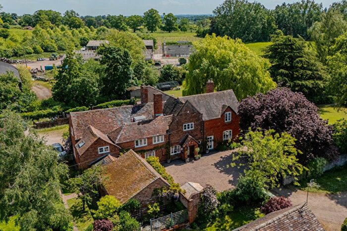 5 Bedroom Country House For Sale In Spetchley, Worcestershire, WR5