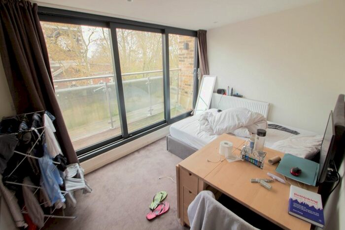 Studio To Rent In Upper Street, Angel, N1