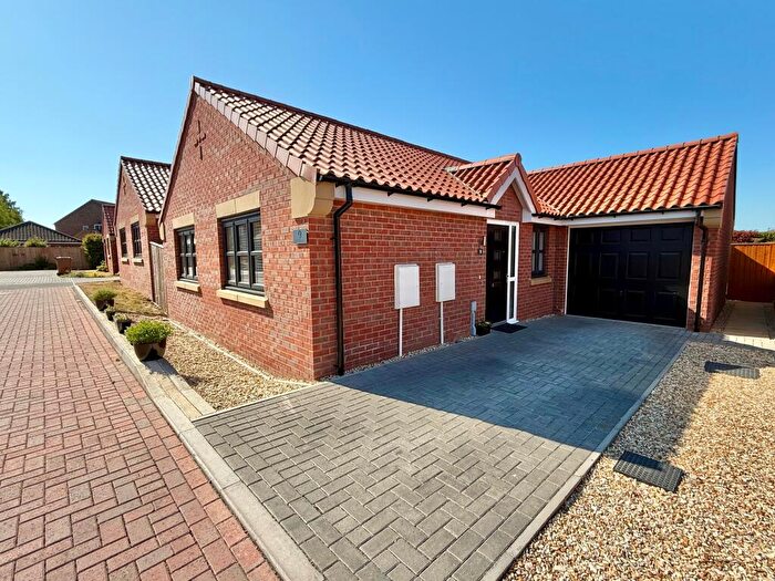 3 Bedroom Bungalow For Sale In Long Barrow Mews, Navenby, LN5