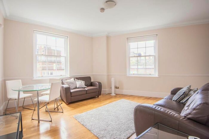 1 Bedroom Flat To Rent In George Street, Marylebone, W1H