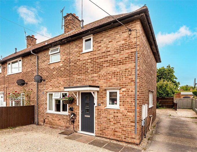 2 Bedroom End Of Terrace House For Sale In Foxhall Road, Didcot, OX11