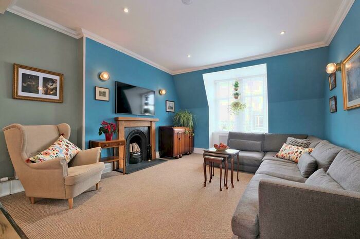 3 Bedroom Flat To Rent In St Swithin Street, Flat, AB10