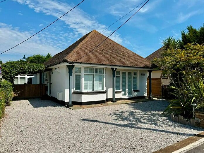 2 Bedroom Detached Bungalow To Rent In Beatrice Road, Walton On The Naze, CO14