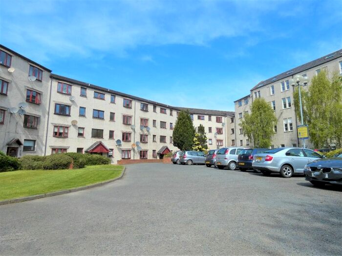 2 Bedroom Flat To Rent In Murieston Lane, Dalry, Edinburgh, EH11