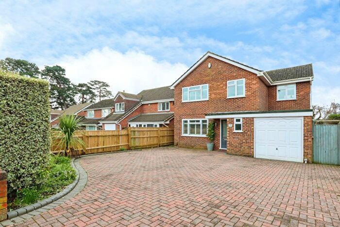 4 Bedroom Detached House For Sale In Edgarton Road, West Canford Heath, Poole, Dorset, BH17