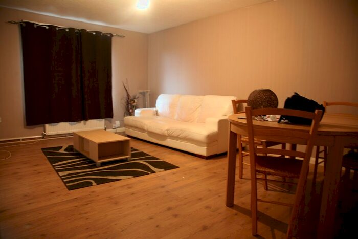 1 Bedroom Flat To Rent In Tasman Walk, London, E16