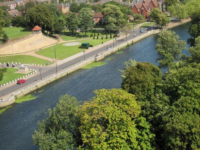 2 Bedroom Flat To Rent In Riverside Towers, St Marys Street, MK42